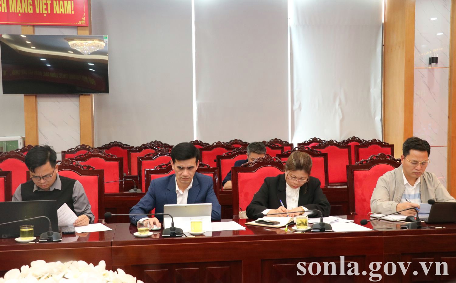 anh tin bai